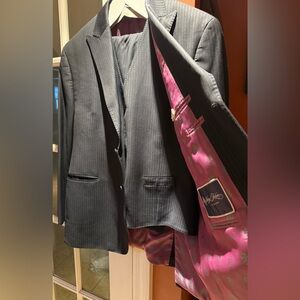 Sean John Classic 3-Piece Garment Suit